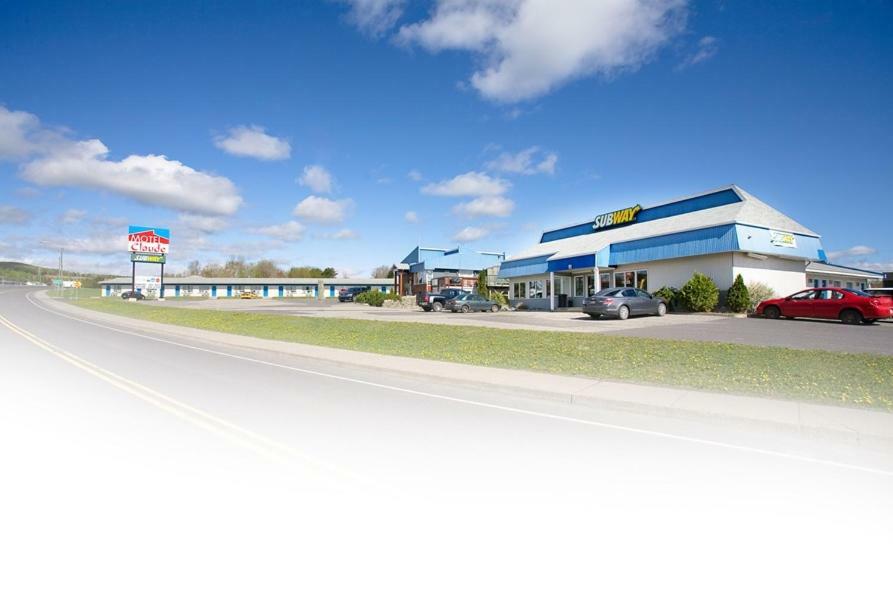 Motel Claude Degelis エクステリア 写真